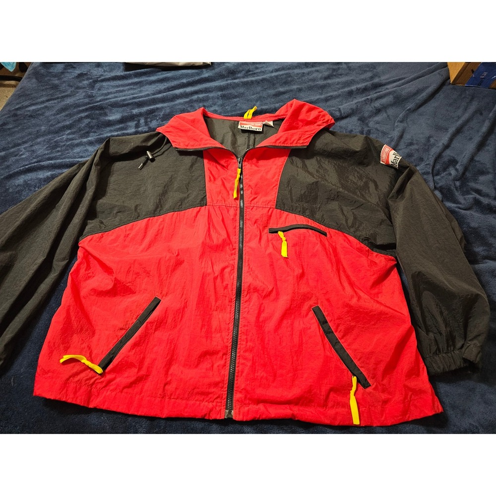Vintage Marlboro Adventure Team Red Black Nylon Windbreaker Jacket Mens XL Hood